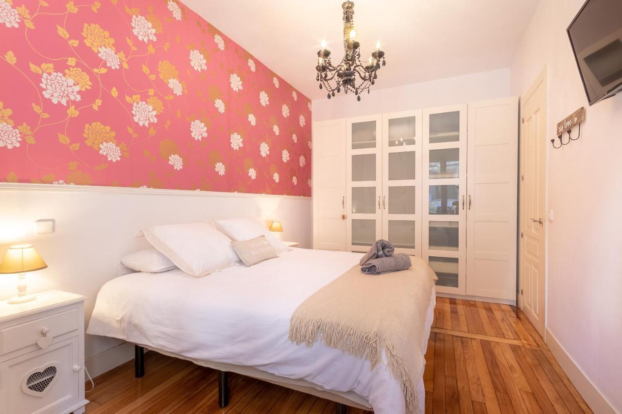 Apartment Between Old Town & Guggenheim!! Private Parking Bilbao Kültér fotó